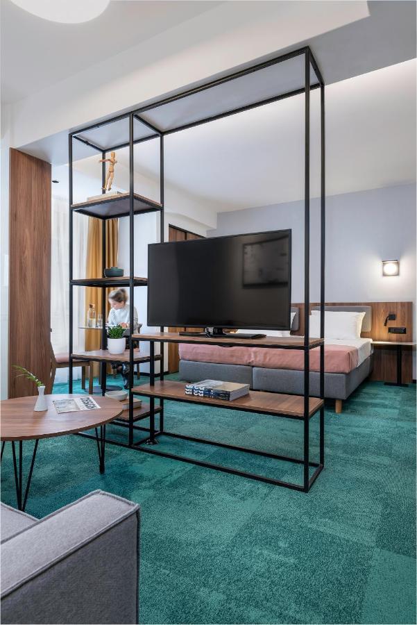 Hotel Tim'S سكوبجي المظهر الخارجي الصورة