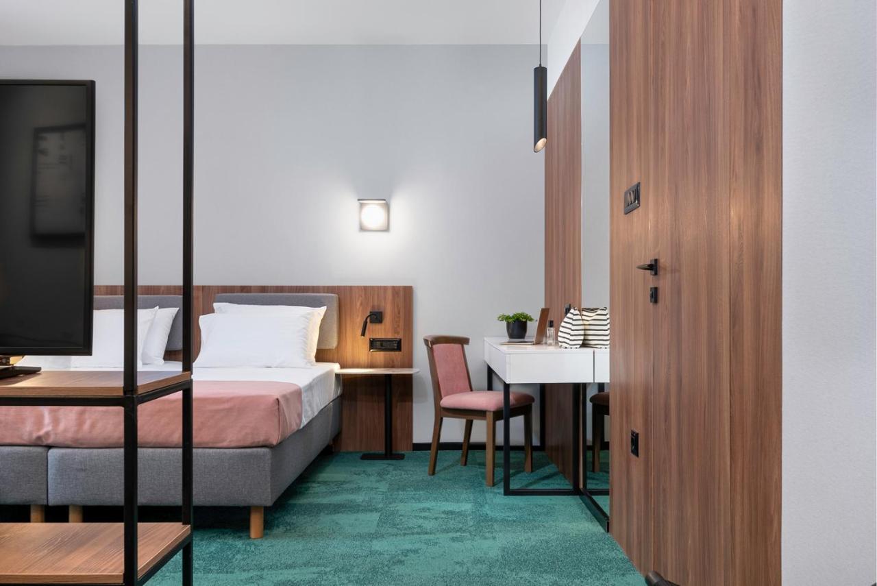 Hotel Tim'S سكوبجي المظهر الخارجي الصورة