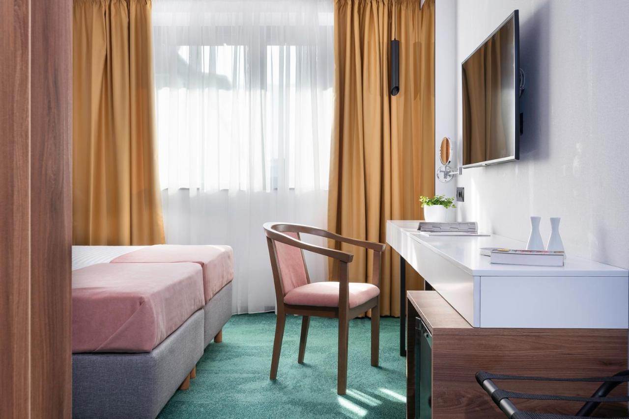 Hotel Tim'S سكوبجي المظهر الخارجي الصورة